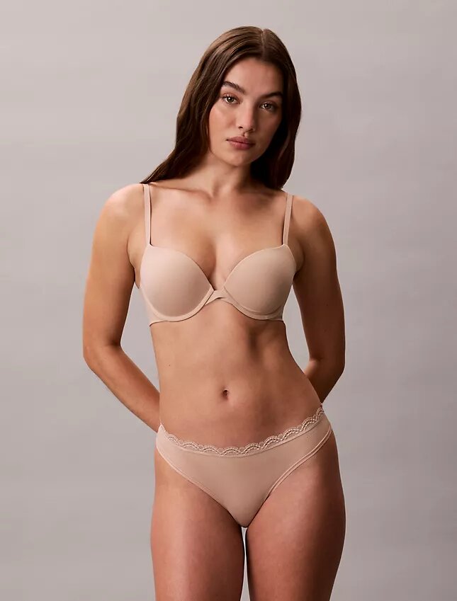Microfiber Thong con encaje Microfiber Thong con encaje
