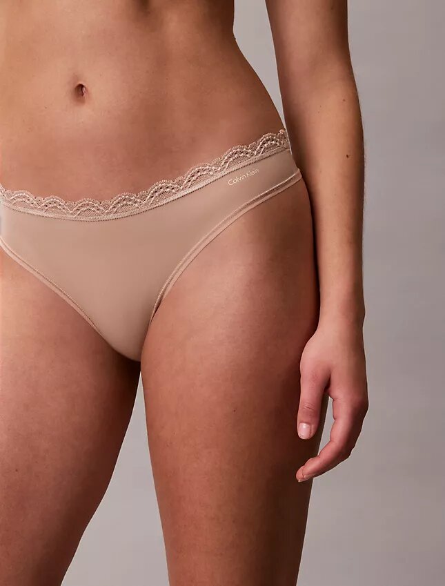 Microfiber Thong con encaje Microfiber Thong con encaje