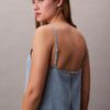Minivestido de denim con tirantes Minivestido de denim con tirantes
