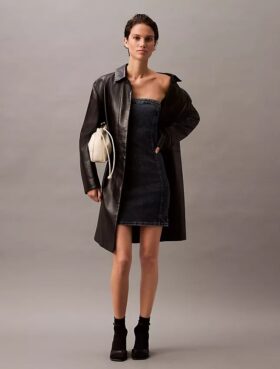 Minivestido de denim sin tirantes