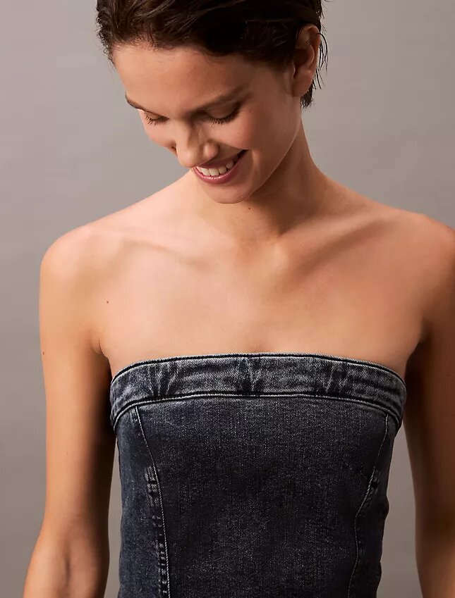 Minivestido de denim sin tirantes Minivestido de denim sin tirantes