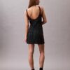 Minivestido sin mangas de ganchillo con abalorios Minivestido sin mangas de ganchillo con abalorios