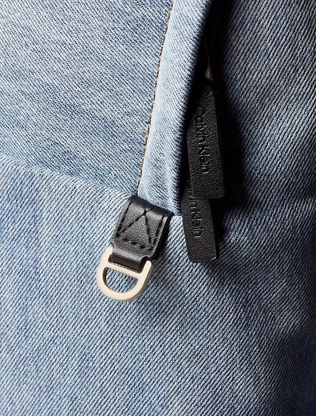 Mochila con logotipo Monogram de Denim Mochila con logotipo Monogram de Denim