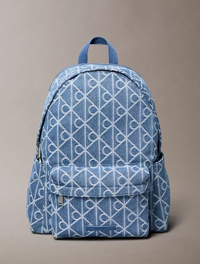 Mochila con logotipo y emblema integral en Denim Mochila con logotipo y emblema integral en Denim