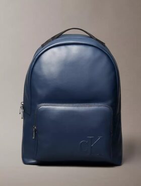 Mochila con Monogram en relieve