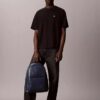 Mochila con Monogram en relieve Mochila con Monogram en relieve
