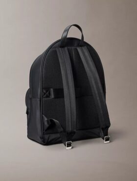 Mochila de nailon mate
