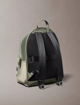 Mochila de nailon mate