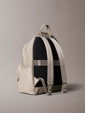 Mochila de nailon mate