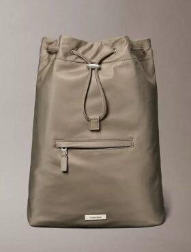 Mochila de nailon mate con cordón
