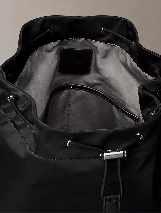 Mochila de nailon mate con cordón Mochila de nailon mate con cordón