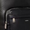 Mochila redonda con logotipo en relieve