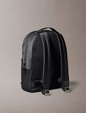 Mochila redonda estructurada