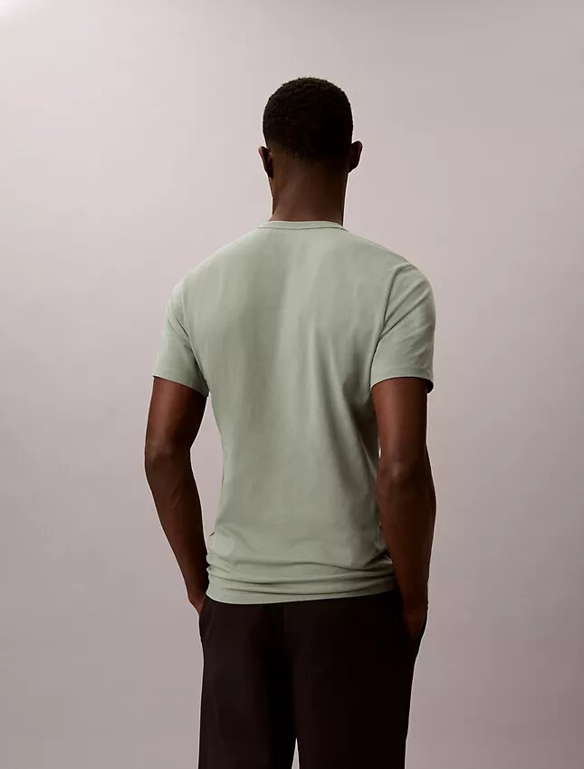 Pack de 3 camisetas de cuello en V de corte ajustado en mezcla Cotton Stretch Pack de 3 camisetas de cuello en V de corte ajustado en mezcla Cotton Stretch