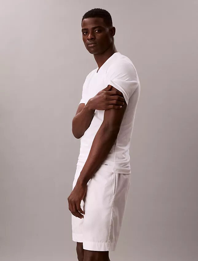 Pack de 3 camisetas de cuello en V de corte ajustado en mezcla Cotton Stretch Pack de 3 camisetas de cuello en V de corte ajustado en mezcla Cotton Stretch