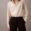 Pantalón clásico de gabardina de lana Pantalón clásico de gabardina de lana