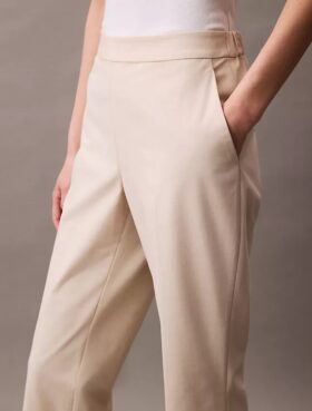 Pantalón cónico elástico refinado