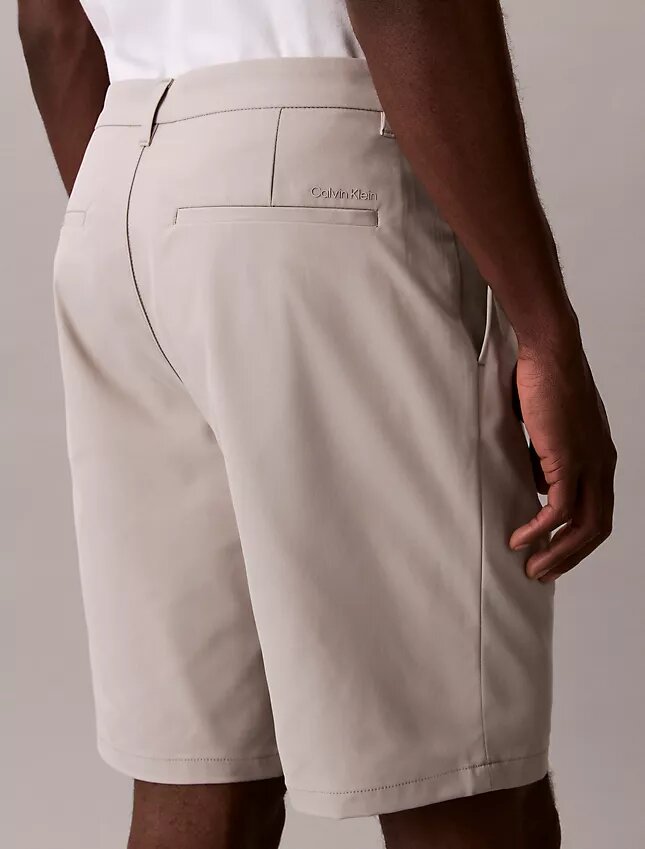 Pantalón corto Stretch Tech de 23 cm Pantalón corto Stretch Tech de 23 cm
