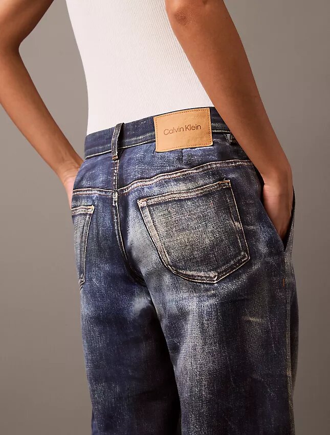 Pantalón entallado con estampado Denim Pantalón entallado con estampado Denim
