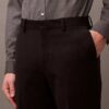 Pantalón entallado de gabardina de lana Pantalón entallado de gabardina de lana