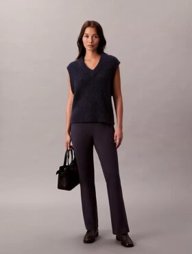 Pantalones acampanados ajustados de ponte