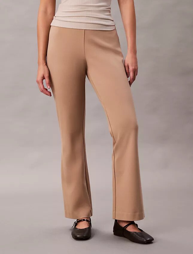 Pantalones acampanados ajustados de ponte Pantalones acampanados ajustados de ponte