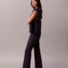 Pantalones acampanados ajustados de ponte Pantalones acampanados ajustados de ponte
