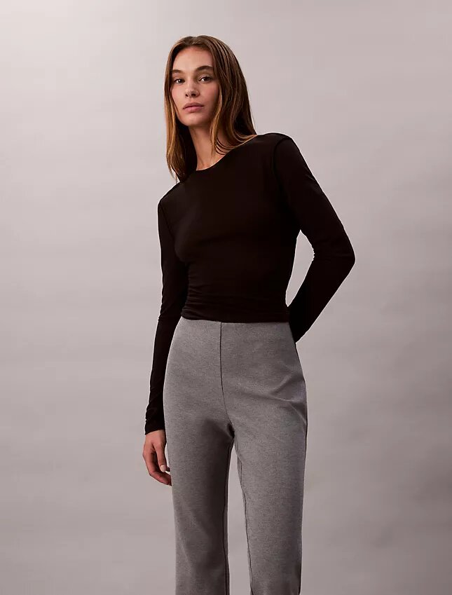 Pantalones acampanados ajustados de ponte Pantalones acampanados ajustados de ponte