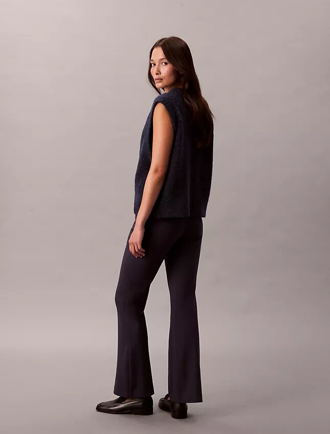 Pantalones acampanados ajustados de ponte Pantalones acampanados ajustados de ponte