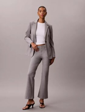 Pantalones acampanados de ponte
