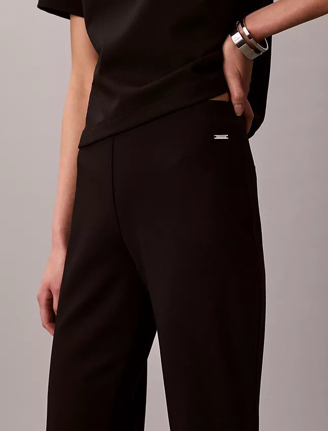Pantalones acampanados de ponte Pantalones acampanados de ponte