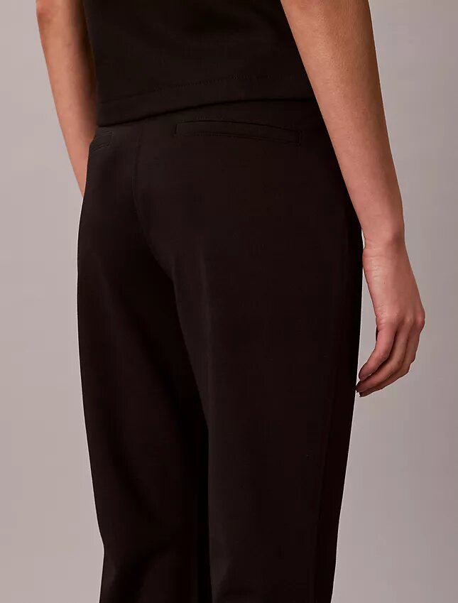 Pantalones acampanados de ponte Pantalones acampanados de ponte