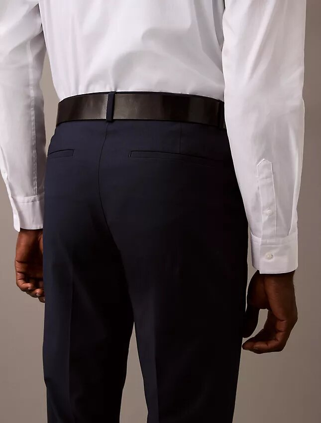 Pantalones ajustados elásticos refinados Pantalones ajustados elásticos refinados
