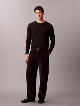 Pantalones anchos de pana con pliegues