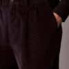 Pantalones anchos de pana con pliegues Pantalones anchos de pana con pliegues