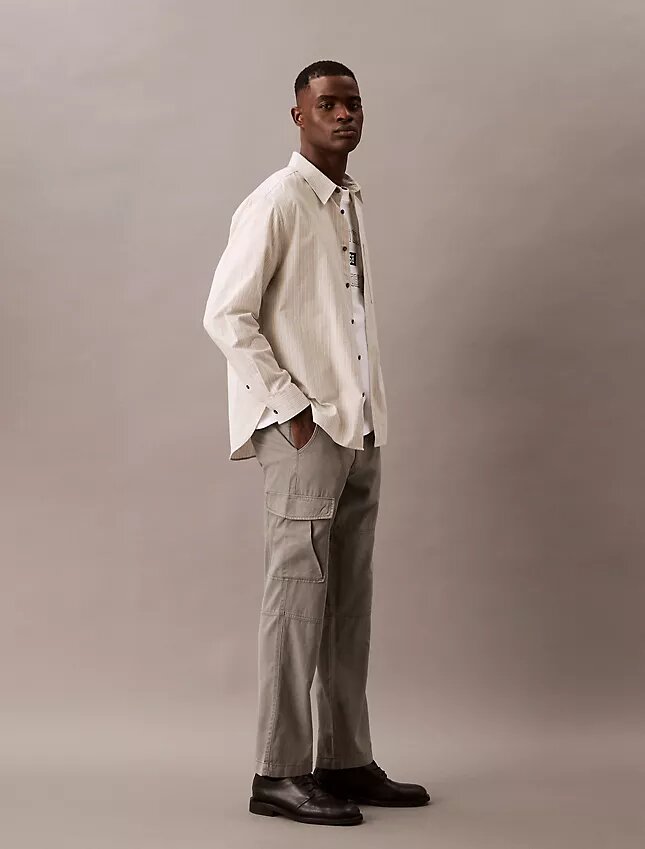Pantalones cargo de pierna recta lavados a la máquina en mezcla de lyocell Pantalones cargo de pierna recta lavados a la máquina en mezcla de lyocell
