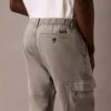 Pantalones cargo de pierna recta lavados a la máquina en mezcla de lyocell Pantalones cargo de pierna recta lavados a la máquina en mezcla de lyocell