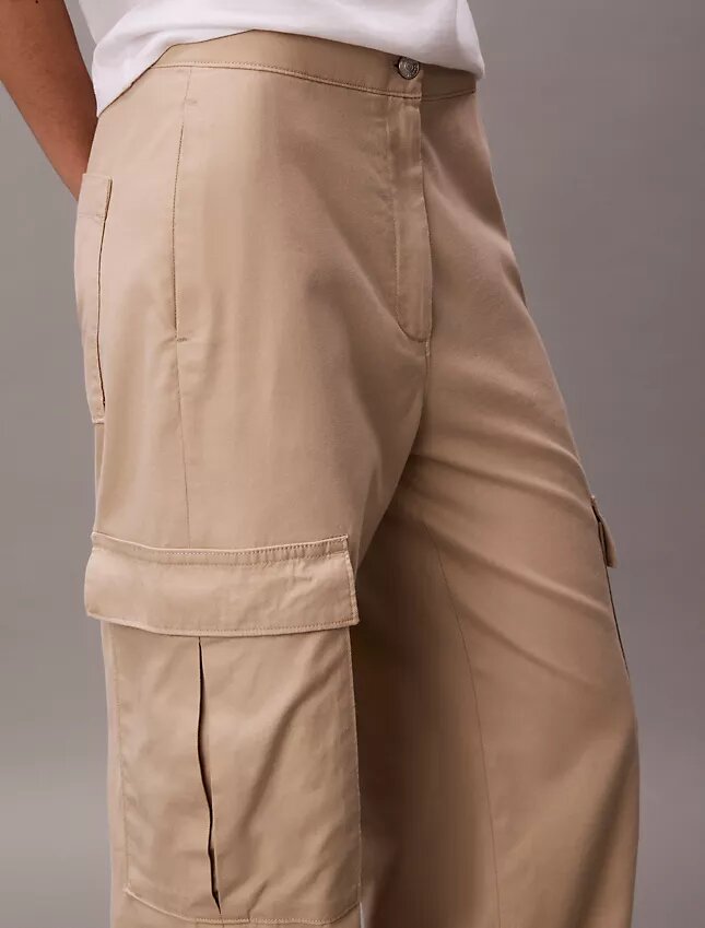 Pantalones cargo de sarga suave Pantalones cargo de sarga suave