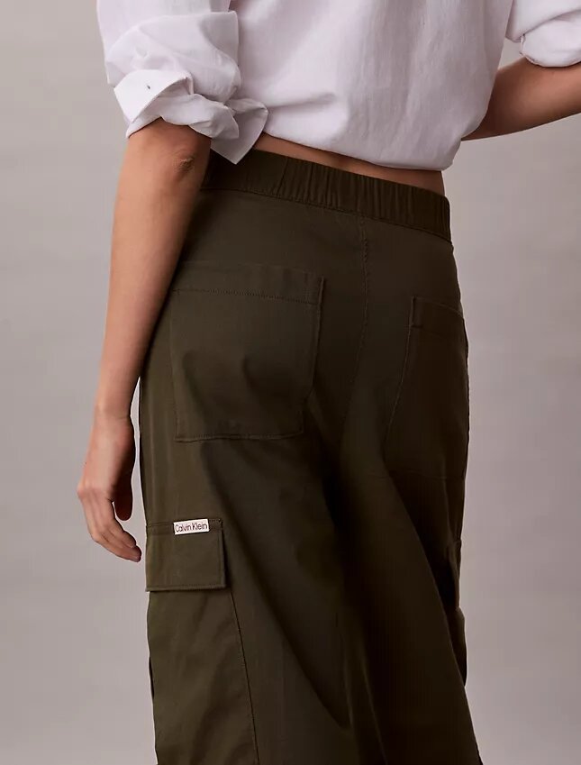 Pantalones cargo de sarga suave Pantalones cargo de sarga suave