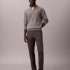 Pantalones chinos ajustados de satén de algodón