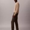 Pantalones chinos ajustados de satén de algodón