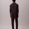 Pantalones chinos ajustados y cónicos de satén de algodón