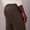 Pantalones chinos ajustados y cónicos de satén de algodón