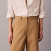 Pantalones chinos cortos de pierna ancha