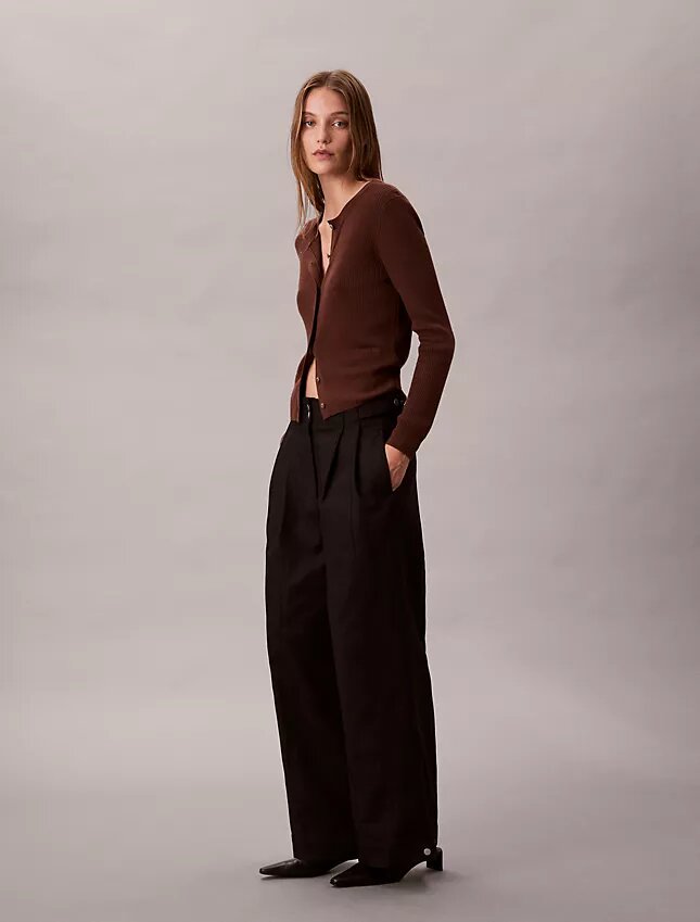 Pantalones chinos de pierna ancha ajustables Pantalones chinos de pierna ancha ajustables