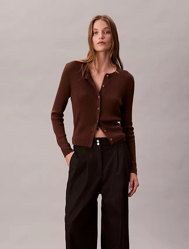 Pantalones chinos de pierna ancha ajustables Pantalones chinos de pierna ancha ajustables