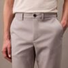 Pantalones chinos elásticos modernos Pantalones chinos elásticos modernos