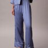 Pantalones con brillo satinado