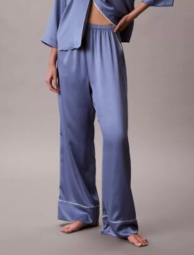 Pantalones con brillo satinado
