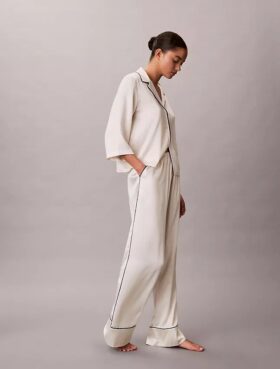 Pantalones con brillo satinado